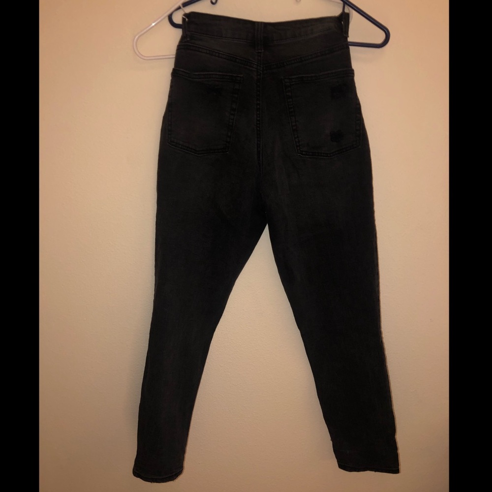 No Boundaries High Rise Black Ripped Jeans - Picture 3 of 3